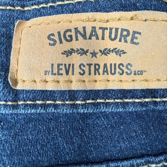 Levi Strauss Womens Size 20M Blue Signature Curvy Straight Jeans Dark Wash Denim - Picture 10 of 10